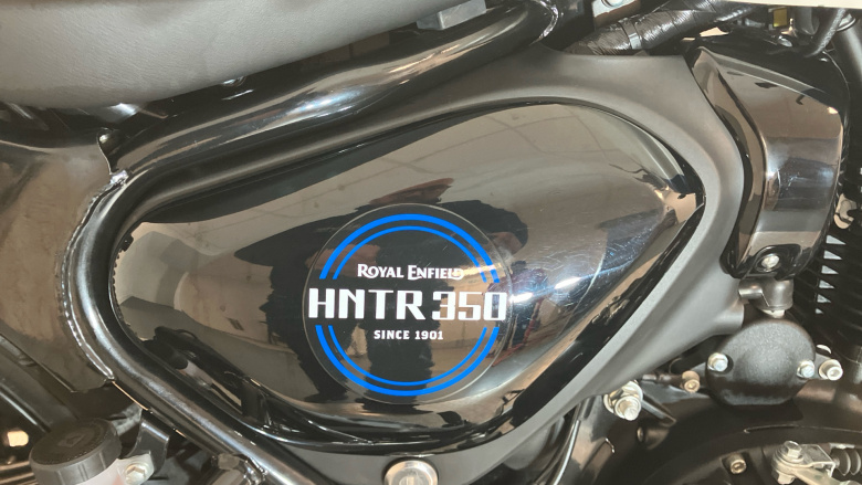 Royal Enfield Hntr 350 Rebel Red (23MY)